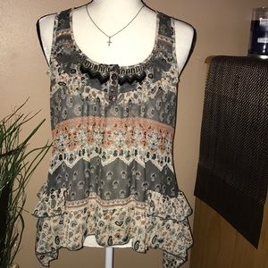 🔥 NWOT Willow & Clay Beaded Tank W/Ruffle Details